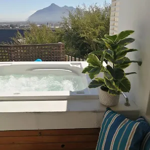African Violet Guest Appartement Noordhoek