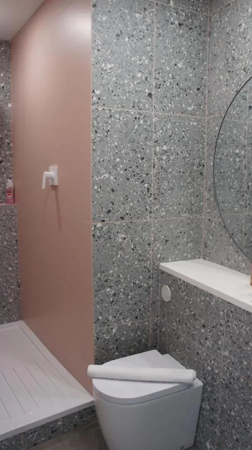 Brick Lane Base Apartment London 0*,