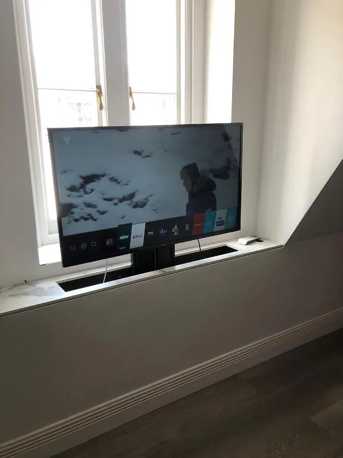 Brick Lane Base Apartment London 0*,
